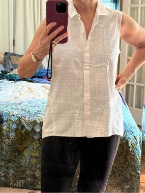 Elie Tahari White Sleeveless Eyelet Button-Front Top